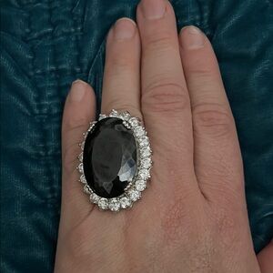 Elegant Black and Silver Oval Ring